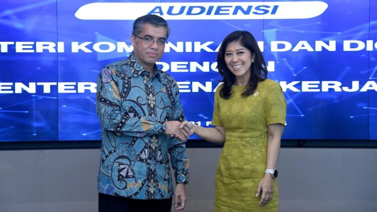 Kerjasama Menkomdigi dan Menaker terkait lapangan kerja dan talenta digital di 2025. (dok. Kemkomdigi)