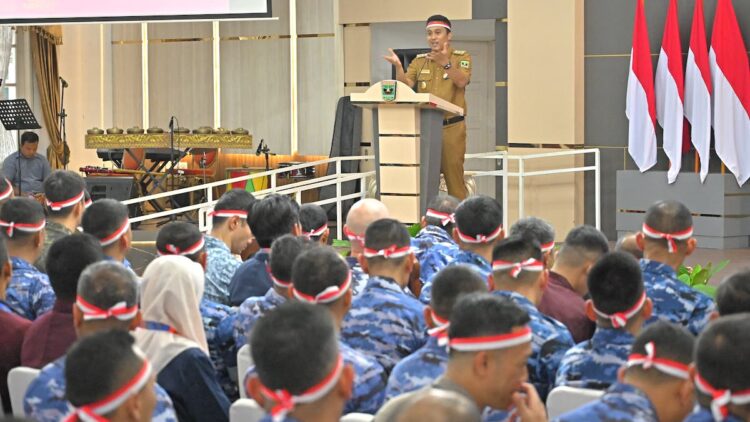 Wagub Vasko sambut Pasis Sesko AU di Gubernuran. (dok. adpsb)