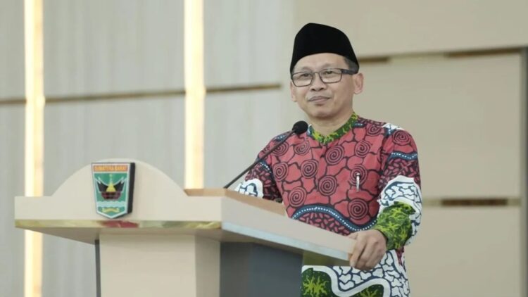Staf Khusus Menteri Agama Farid F Saenong memberikan paparan di Padang, Minggu (16/2/2025). (Antara/HO-Humas Kemenag Sumbar)