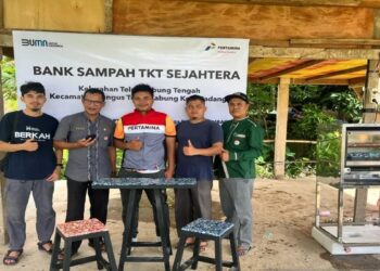 Transformasi Sampah Plastik jadi Meja dan Kursi dengan Energi Terbarukan, Inovasi Pertamina Patra Niaga di Padang