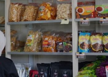 Berbagai padanan lokal Sumatera Barat yang dibuat oleh UMKM di Padang. (dok. istimewa)