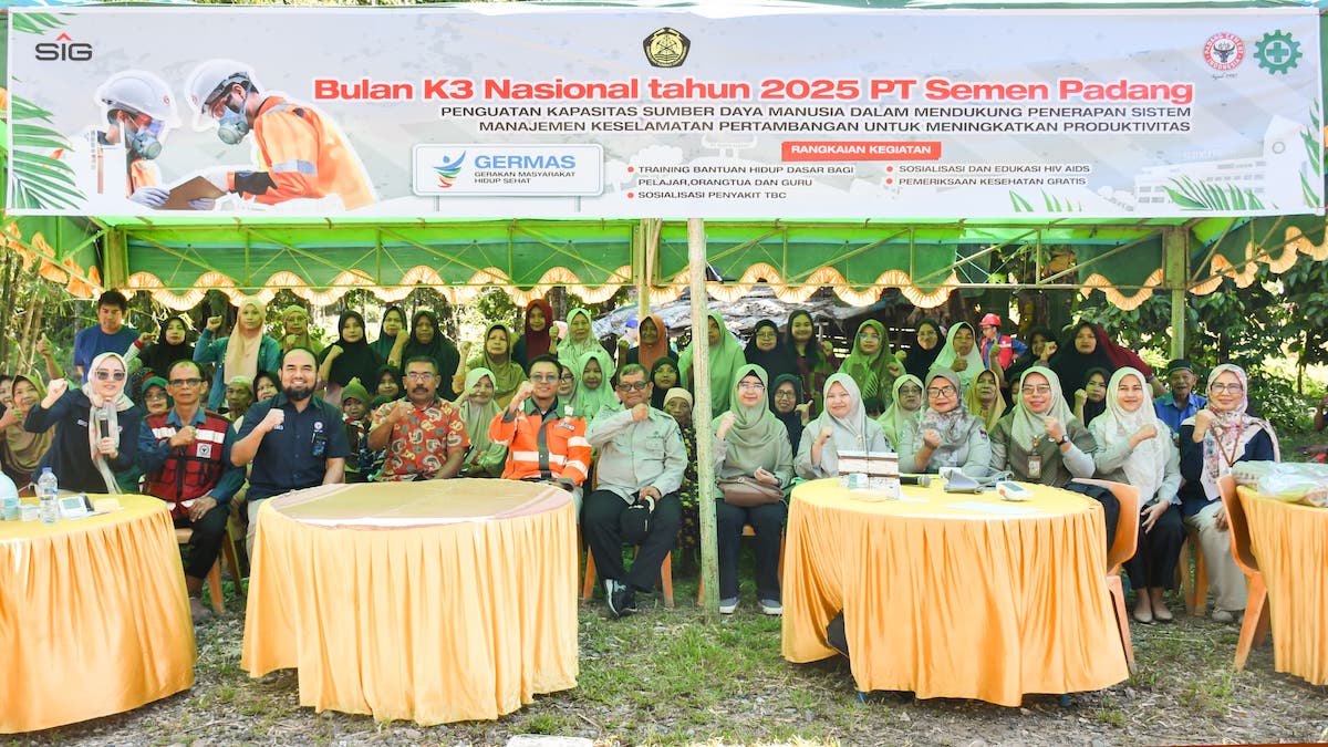 PT Semen Padang dorong masyarakat hidup sehat di Bulan K3 Nasional 2025. (dok. Humas)
