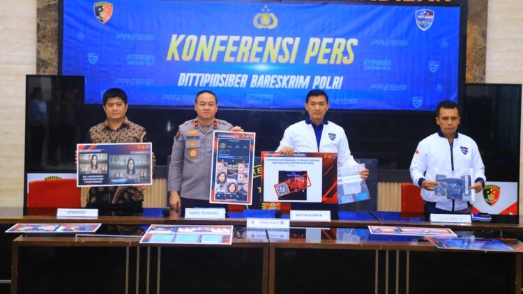 Konferensi pers kasus deepfake yang digelar Tim Siber Bareskrim Polri. (dok. Div Humas)