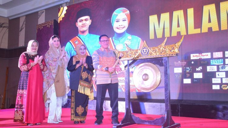 Wujudkan Indonesia Emas dengan Generasi Berencana dengan Pildugen Padang 2025 1 Malam penganugerahan Pildugen 2025. (dok. Prokopim)