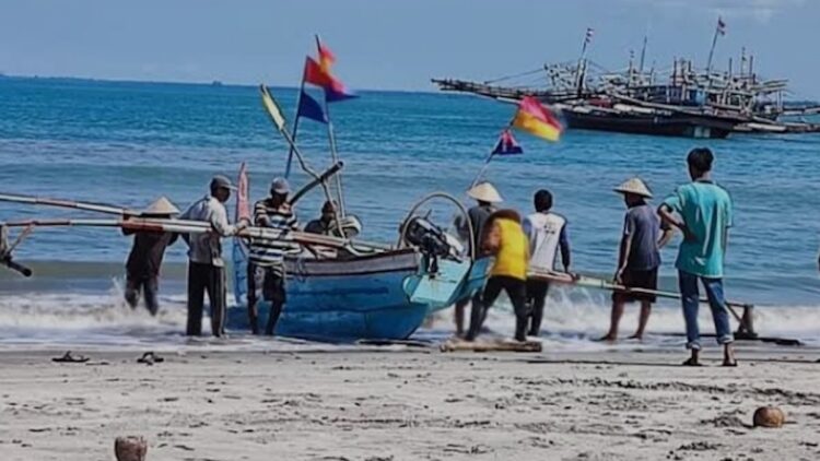 KKP Bangun 1.000 Kampung Nelayan Merah Putih pada 2026, Padang Pariaman Dapat Rp20 Miliar 1 Nelayan pulang melaut. (dok. istimewa)