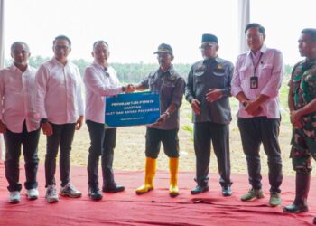 Berikan Bantuan TJSL, PTPN IV Regional 4 Dorong Kesejahteraan Petani