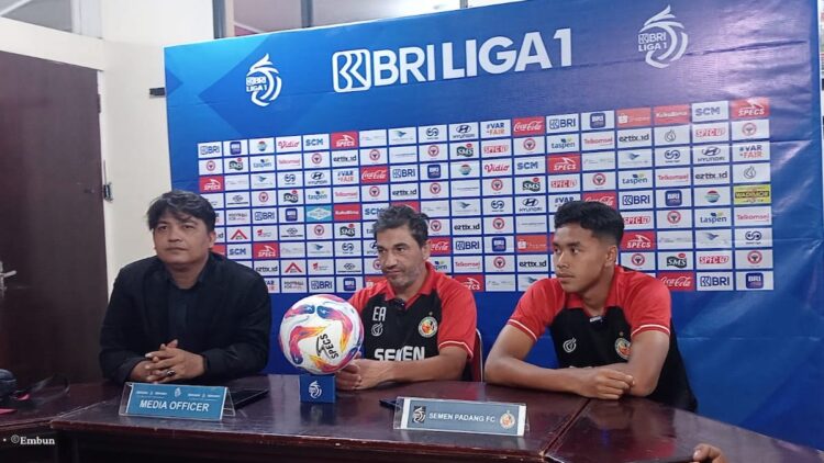 Prematch press conference Semen Padang FC kontra Persita. (dok. Radarsumbar)