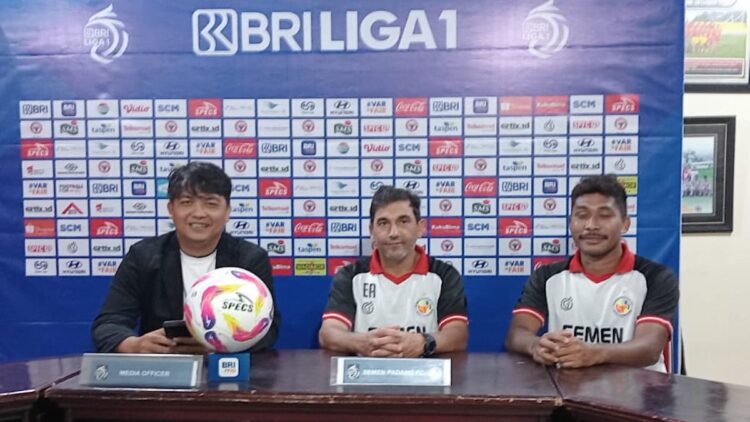 Semen Padang FC Pakai Jersey Kuning Lawan Malut United, Coach Eduardo: Semoga Ini Keberuntungan 1 Prematch press conference Semen Padang FC vs Malut United. (dok. Radarsumbar)