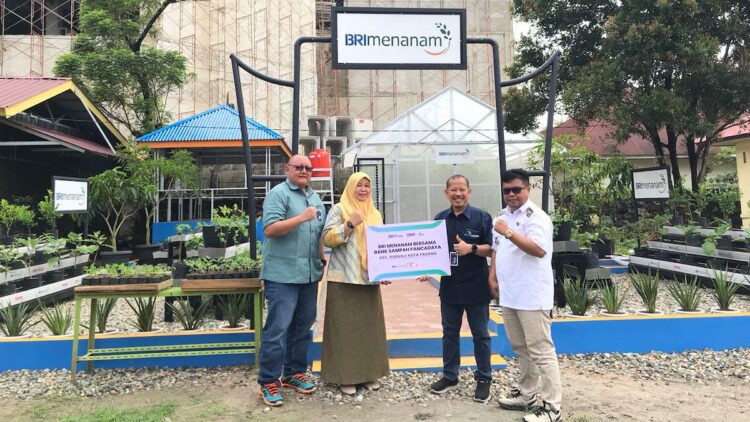 BRI Menanam: Program Kolaborasi dan Inovatis untuk Pelestarian Lingkungan 1 Program BRI Menanam kolaborasi dengan Pegadaian. (dok. istimewa)