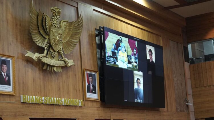 Komisi X Setujui Proses Naturalisasi Ole Romeny, Dion Markx dan Tim Geypens 1 Komisi X DPR RI menggelar sidang untuk tiga pemain naturalisasi. (dok. PSSI)