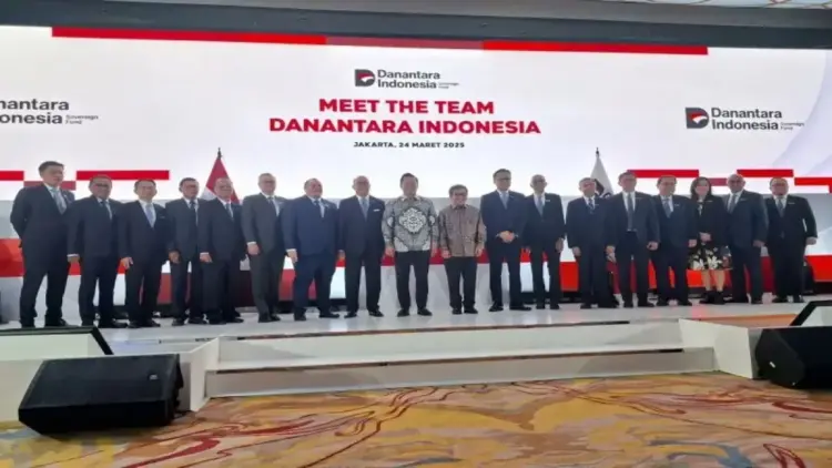 Jajaran pengurus Badan Pengelola Investasi (BPI) Daya Anagata Nusantara (Danantara) dalam Meet The Team Danantara Indonesia di Jakarta, Senin (24/03/2025). (Antara/ Muhammad Heriyanto)
