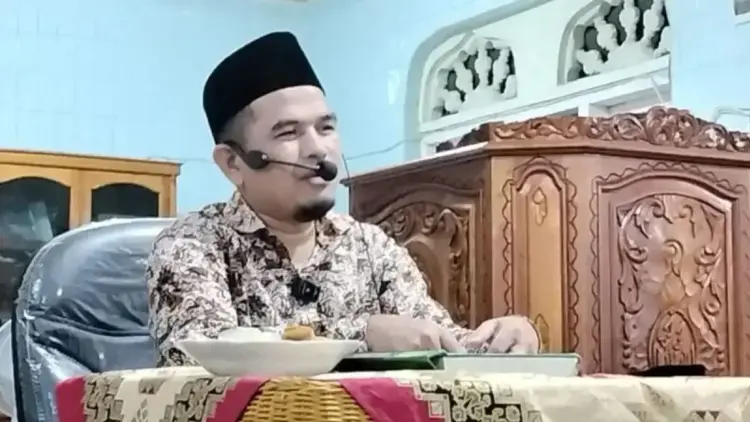 Pemkab Solok Gandeng Influencer Promosikan Potensi Wisata dan Budaya Daerah 1 Wakil Bupati Solok Candra saat menghadiri Safari Ramadhan 1446 Hijriah di salah satu masjid di Kabupaten Solok. ANTARA/HO-Diskominfo Solok