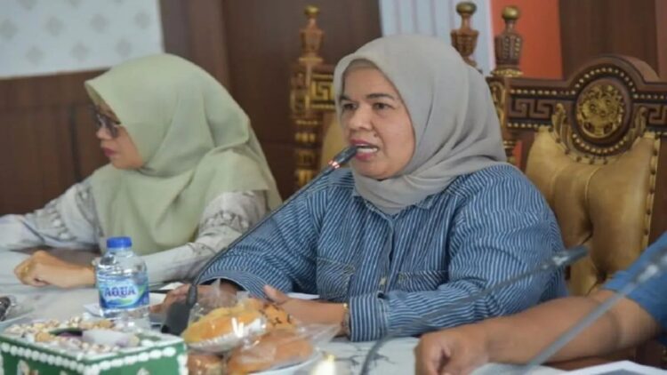 Pelaksana Tugas Kepala Dinas Pendidikan Pemuda dan Olahraga Kota Pariaman, Sumbar Hertati Taher. Antara/HO-Diskominfo Pariaman