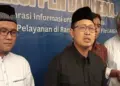 General Manager PLN UID Sumbar Ajrun Karim dan jajaran usai acara buka bersama awak media di Padang. (dok. Radarsumbar.com)
