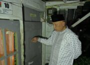 Gubernur Mahyeldi Singgah dan Sahur di Rumah Warga di Bukittinggi, Antar Bantuan Rehab Rumah