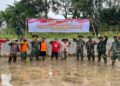 ​​​​​​​Satgas TMMD Ke-123 Kodim Agam Gelar Gotong Royong Tanam Padi Bersama Petani
