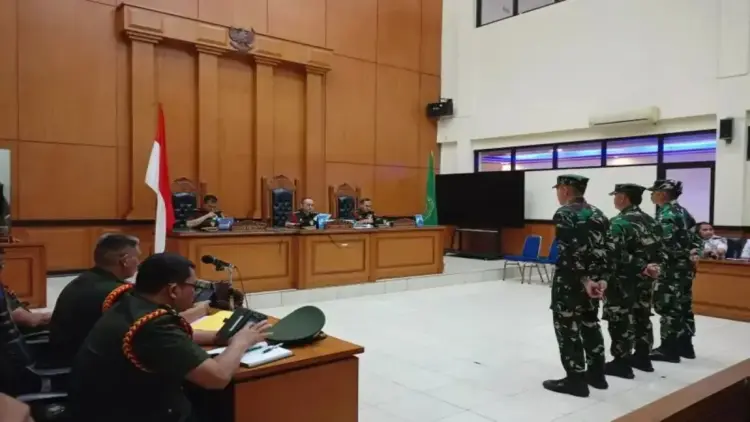 Sidang pembacaan vonis terdakwa kasus penembakan bos rental mobil yang terjadi di rest area KM45, Tol Tangerang-Merak, Jayanti, Kabupaten Tangerang, Banten di Pengadilan Militer II-08 Jakarta, Cakung, Jakarta Timur, Selasa (25/3/2025). (ANTARA/Siti Nurhaliza)