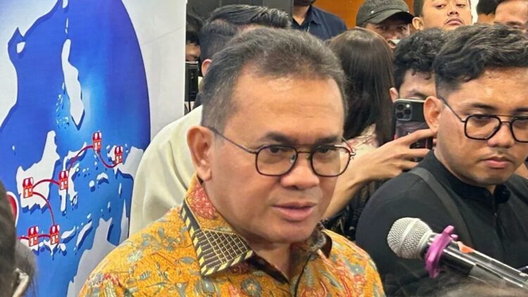 Mendag Pastikan Pasokan Minyakita di Pasaran Tetap Aman 1 Menteri Perdagangan (Mendag) Budi Santoso usai menghadiri peluncuran Indonesia Licensing and Franchising Expo Tahun 2025 di kantor Kementerian Perdagangan, Jakarta, Rabu (12/3/2025). ANTARA/Maria Cicilia Galuh