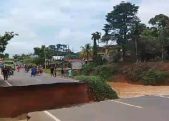 Jalan Lintas Sumatera Jambi-Padang Terputus Akibat Longsor, Lalu Lintas Lumpuh Total