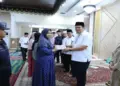 1.055 Mustahiq di Pariaman Terima Zakat dari Baznas 5 1.055 Mustahiq di Pariaman Terima Zakat dari Baznas