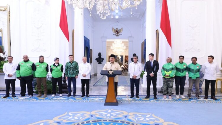 Kabar Gembira! Presiden Prabowo Umumkan Bonus Hari Raya untuk Ojol 1 Presiden Prabowo umumkan driver ojol dapat THR. (dok. PCO RI)