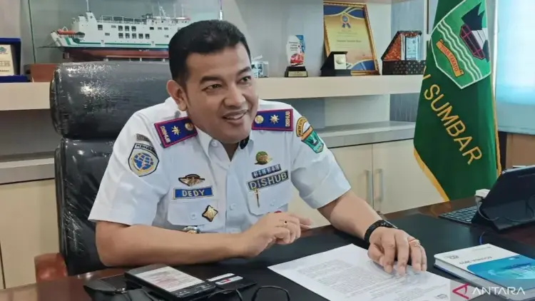 Pemprov Sumbar Rekayasa Jalur Satu Arah pada Libur Lebaran 2025 1 Kepala Dinas Perhubungan Sumbar, Dedi Diantolani. (ANTARA/Miko Elfisha)