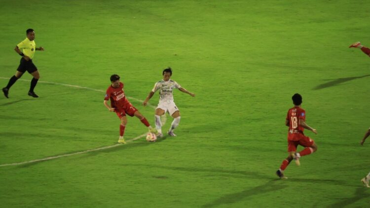 Semen Padang FC vs Persib