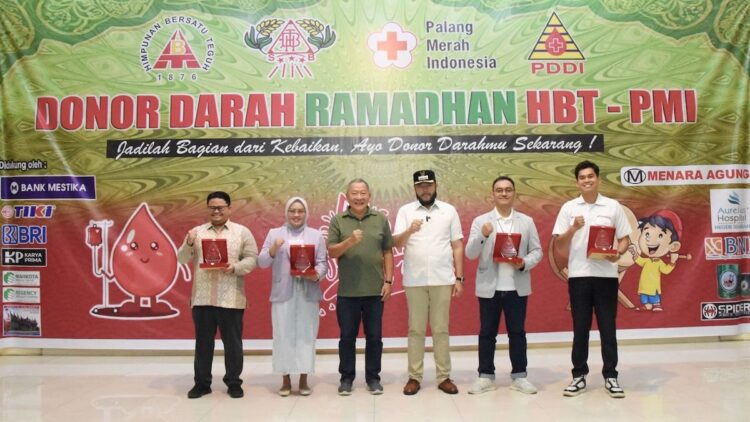 Wako Fadly Amran apresiasi donor darah Ramadhan HBT-PMI. (dok. Prokopim)