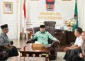 Program LKS dan Seragam Gratis Pemko Padang Dapat Apresiasi Pelaku Usaha Lokal 6 Wako Fadly Amran bertemu dengan Asosiasi Pedagang Konveksi Kota Padang. (dok. Prokopim)