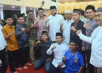Wako Fadly Amran saat buka bersama ormas se-Kota Padang. (dok. Prokopim)