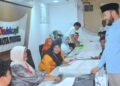 Wako Fadly Amran sidak layanan di Disdukcapil Padang. (dok. Prokopim)