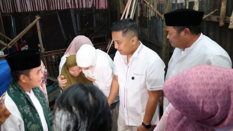 Wako Pariaman Yota Balad dampingi Wagub Vasko saat kunjungan usai safari ramadan di Pariaman. (dok. MC Pariaman)