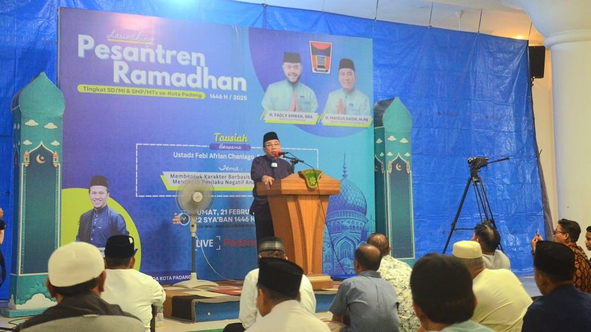 Wawako Maigus Nasir saat memberikan tausiyah. (dok. Prokopim)