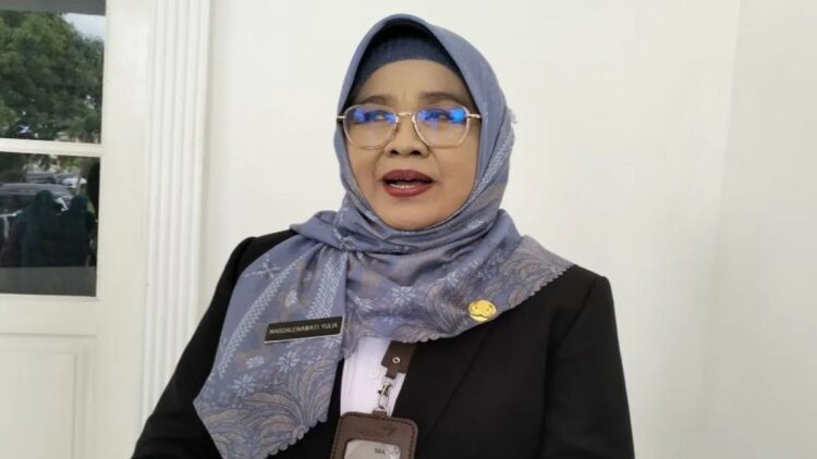 BKKBN Sumbar Luncurkan Gerakan "Genting" Cegah Stunting pada 20.983 Keluarga Berisiko 1 Kepala BKKBN Sumbar Mardalena Wati Yulia saat diwawancarai di Padang, Sumatera Barat. (ANTARA/Muhammad Zulfikar)