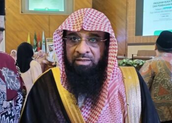 Kerajaan Arab Saudi Bagikan Kurma dan Al-Quran pada Civitas Akademika Unand