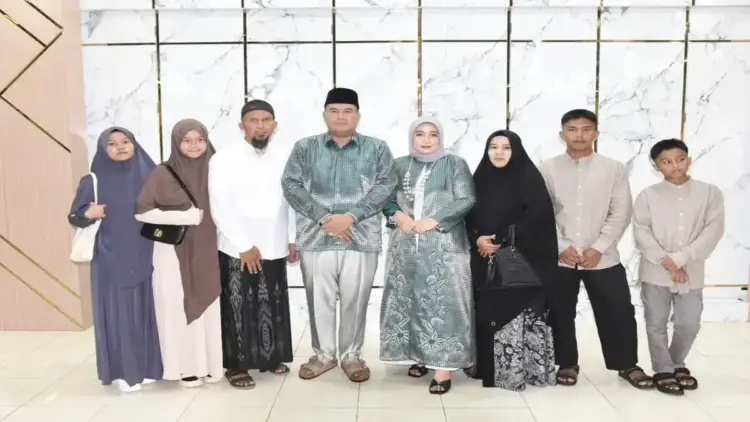 Wako Pariaman Yota Balad menggelar open house Idul Fitri 1 Syawal 1446 H. (Foto: Dok. Ist)