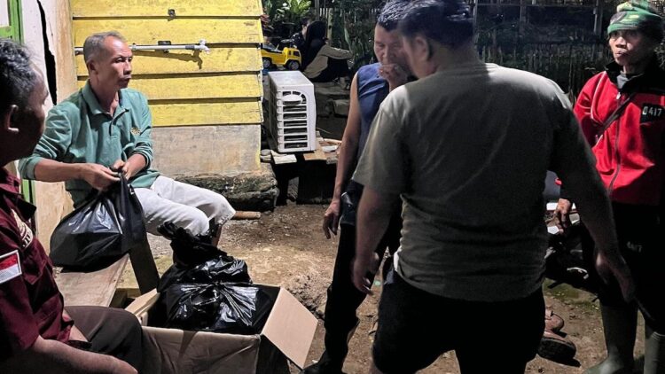 PTPN IV Regional 4 Bantu 54 KK Korban Bencana Alam 1 Bantuan untuk korban bencana alam dari PTPN IV Regional 4. (dok. istimewa)