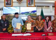 Pemko Padang Siapkan Kuliah Gratis ke Luar Negeri untuk Siswa Kurang Mampu