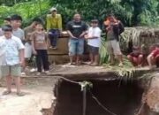 Tanah Ambles di Jalan Alternatif Padang Lamo, Kemacetan Panjang Terjadi di Jambi