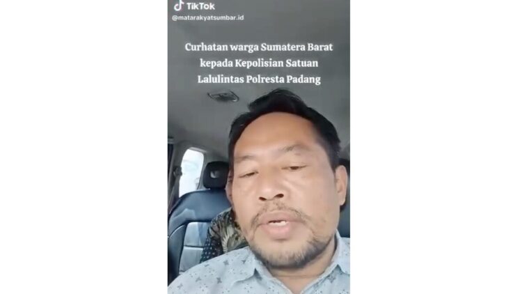 Tangkapan layar video viral terkait aksi pemerasan oknum Polantas di Padang. (dok. istimewa)