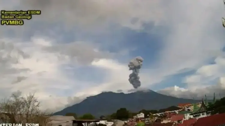 Gunung Marapi di Kabupaten Agam dan Tanah Datar, Sumatera Barat.(ANTARA/HO-Humas PGA Gunung Marapi)