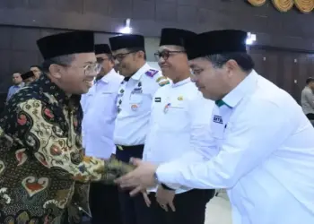PPIH Embarkasi Padang Resmi Dilantik, Direktur Kemenag Ingatkan Layanan Haji Sebagai Ibadah dan Amanah 1 PPIH Embarkasi Padang Resmi Dilantik, Direktur Kemenag Ingatkan Layanan Haji Sebagai Ibadah dan Amanah