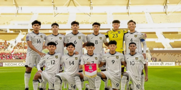 Pemain timnas U-17 Indonesia berpose pada pertandingan melawan Korea Selatan U-17 dalam laga perdana Grup C Piala Asia U-17 2025 di Stadion Prince Abdullah Al Faisal, Jeddah, Arab Saudi, Jumat (4/4/2025). Pertandingan ini dimenangkan Indonesia dengan skor 1-0. (ANTARA/HO-PSSI)