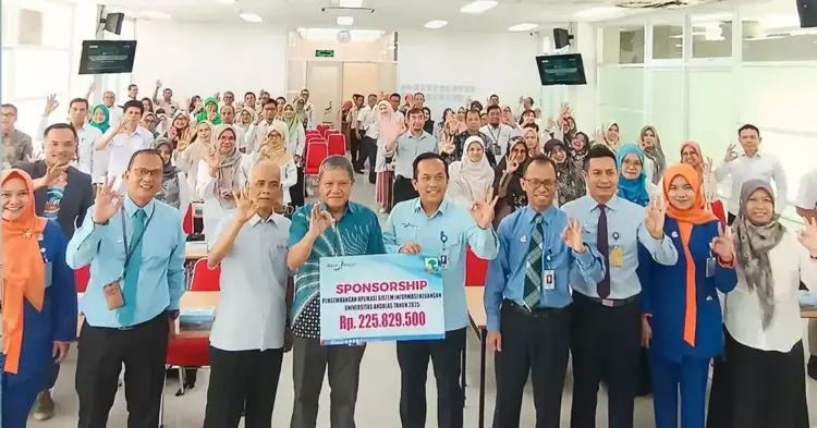 Foto bersama usai  Sosialisasi Implementasi Virtual Account Debet untuk Tabungan Pajak Unand.