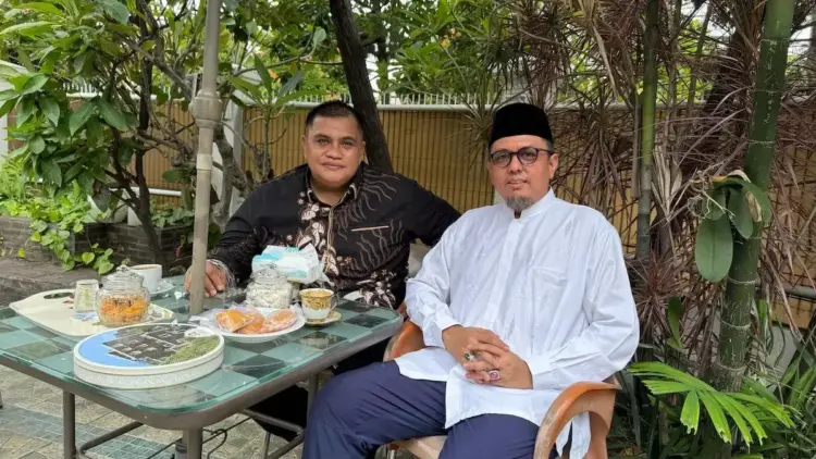 Pertemuan Lebaran Tanpa Agenda Politik, Braditi Moulevey Terima Kunjungan Ketua DPC Gerindra Padang 1 Braditi Moulevey bertemu Ketua DPC Gerindra Padang Verry Mulyadi. (dok. istimewa)