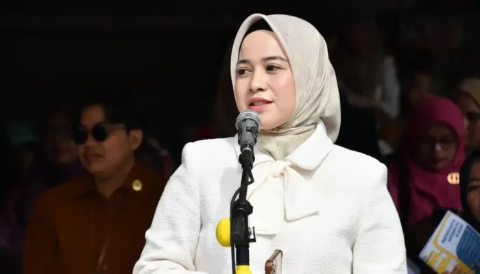 Bunda PAUD Kota Padang Buka Tari Massal Murid TK di RTH Imam Bonjol