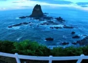 Daya Tarik Pantai Watu Ulo, Keindahan Berbalut Legenda di Jember