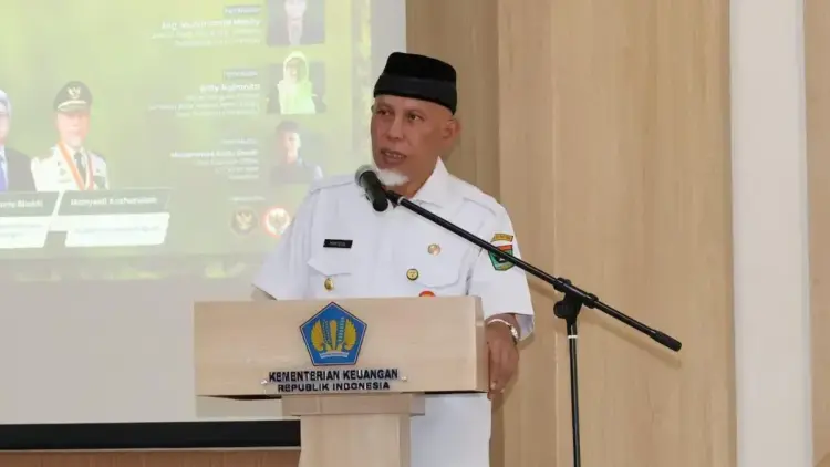 Gubernur Mahyeldi Apresiasi Seminar Kebijakan Luar Negeri oleh Kanwil DJPb Sumbar 1 Gubernur Mahyeldi di acara Kanwil DJb Sumbar. (dok. adpsb)