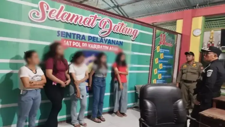 Lima artis sawer yang dijaring Satpol PP Damkar Agam. Dok ANTARA/HO/Satpol PP Damkar Agam