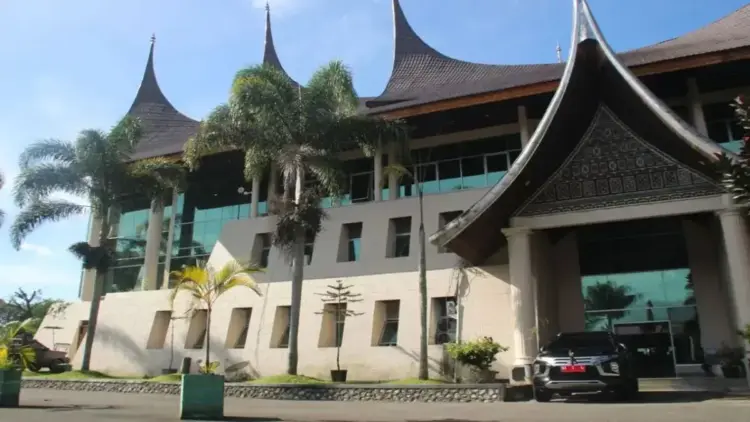 Kantor Pemerintah Kota Bukittinggi di Gulai Bancah, Bukittinggi. Pemerintah daerah setempat mengklarifikasi adanya informasi dugaan pemakaian anggaran SKPD untuk kampanye. Antara/Al Fatah